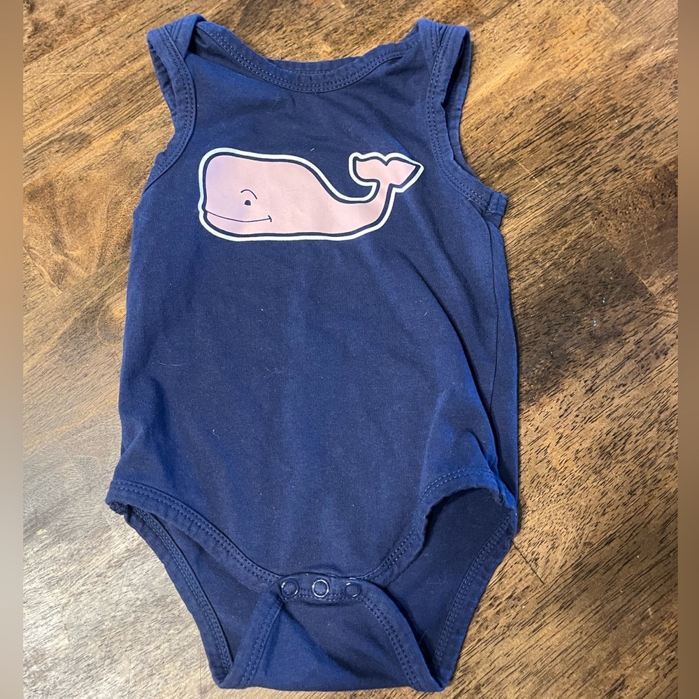 Vineyard Vines Whale Onesie Size 3-6 months‎
